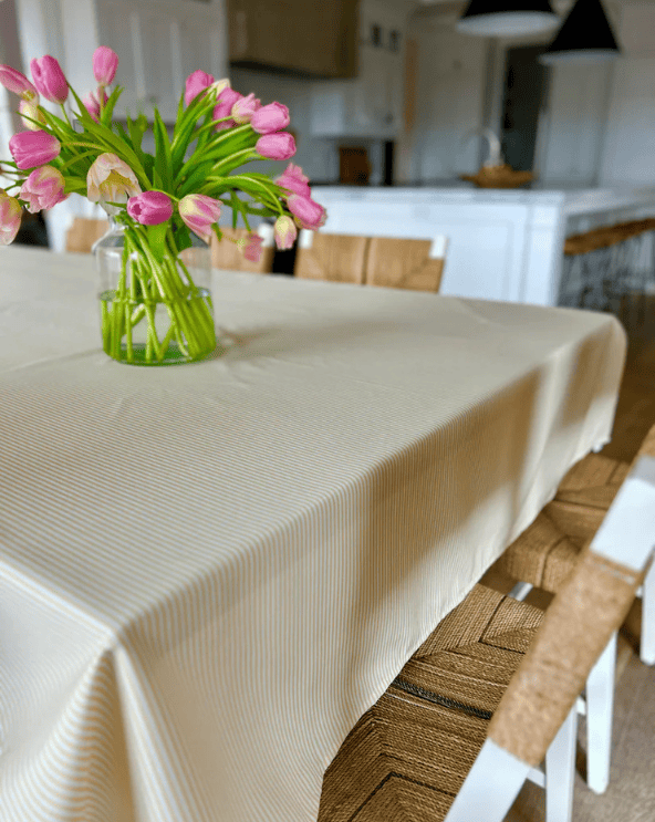 Table 06 Wipeable Tablecloth