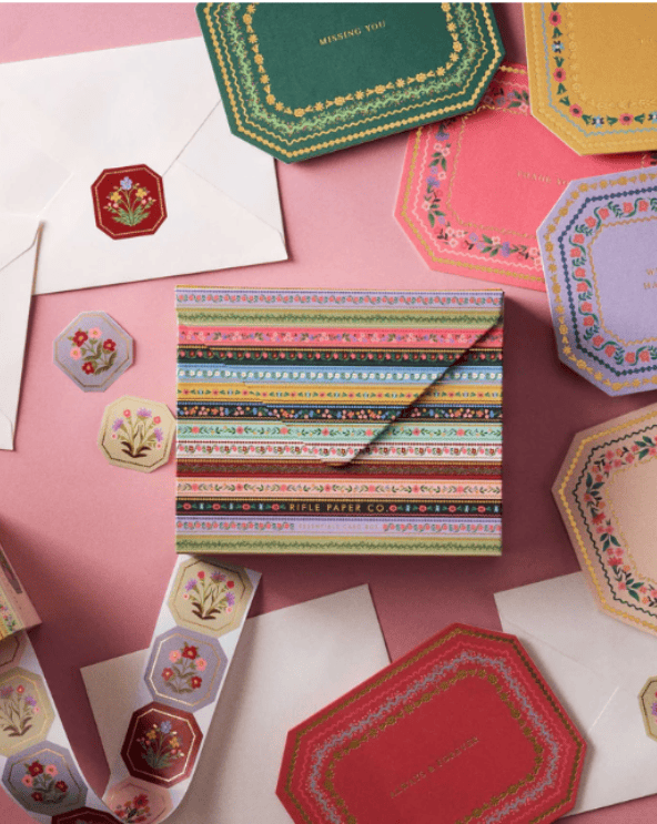 Essentials Card Box