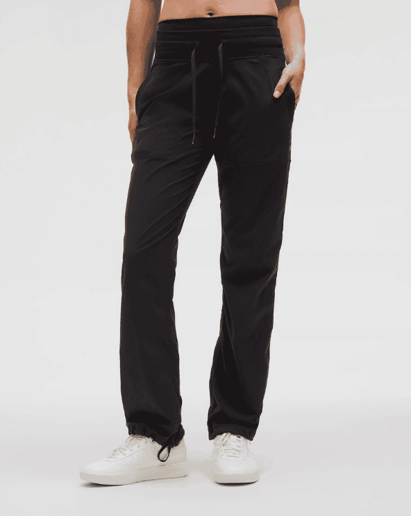 Dance Studio Mid-Rise Pant Short