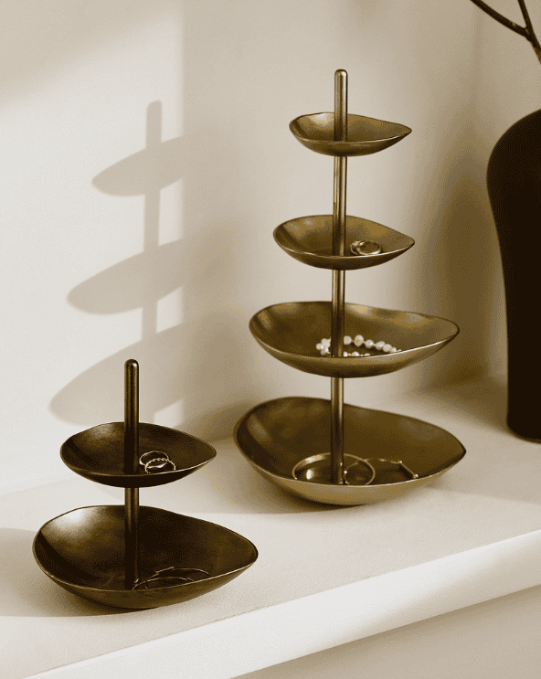 Organic Metal Jewelry Storage Tower