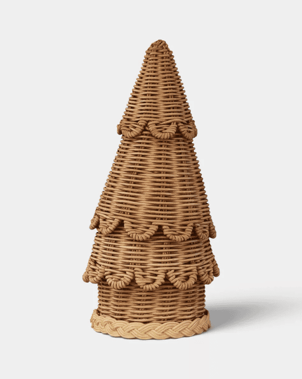 Scalloped Woven Christmas Tree