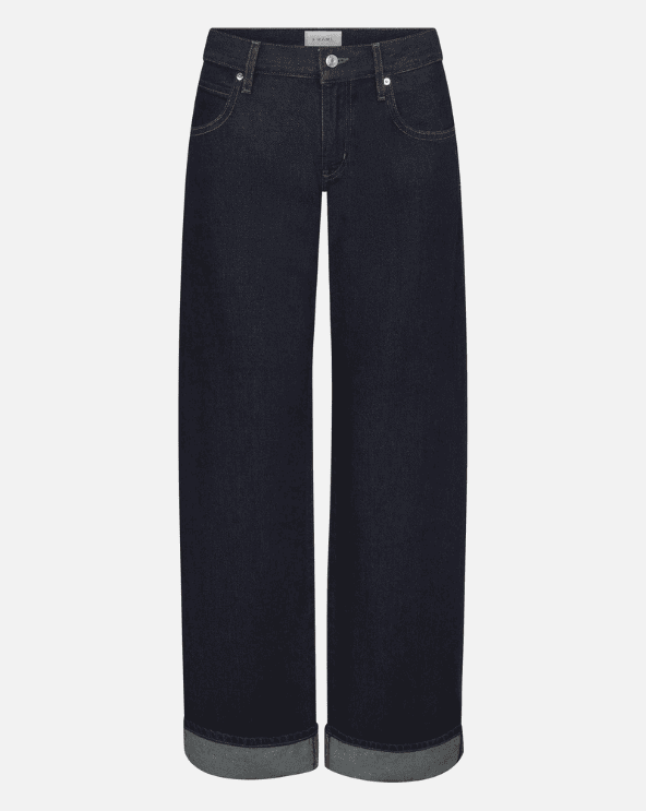 The Low Bow Rinse Jeans